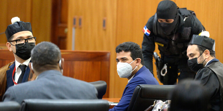 Adán Cáceres seguirá en prisión; jueza le ratifica la medida