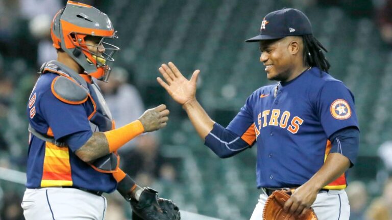 Framber Valdez lanza juego completo e iguala con Jacob deGrom récord de salidas de calidad consecutivas