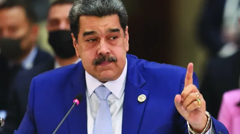 EE.UU amenaza a Maduro con intensificar sanciones si no negocia con oposición