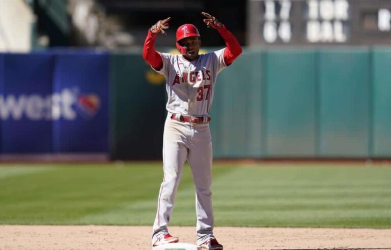 Magneuris Sierra: “Estoy ansioso de ponerme el uniforme del Licey”