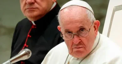 El papa Francisco no podrá viajar a Kiev o Moscú por su problema de rodilla