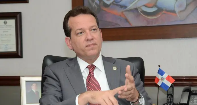 Felicitan a Abinader por prohibir entrada a líderes de bandas haitianas y defender la patria