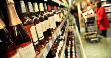 Limitan la venta de alcohol en provincias afectadas por huracán