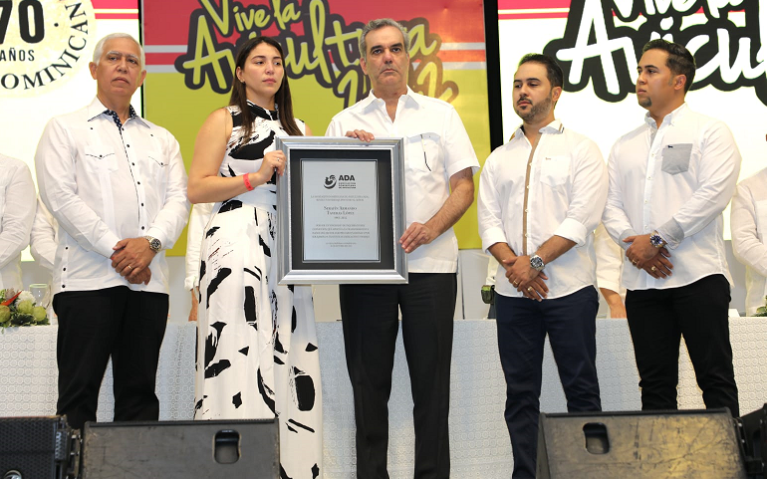 Abinader anuncia medidas a favor productores de pollos y huevos RD