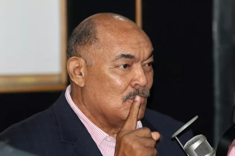 Alburquerque dice PLD debió consultar sus precandidatos en la Justicia para asegurarse que no son corruptos