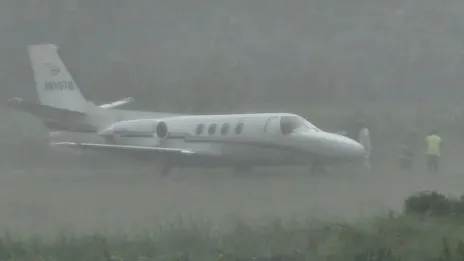 Avión se sale de la pista durante aterrizaje en aeropuerto El Higüero