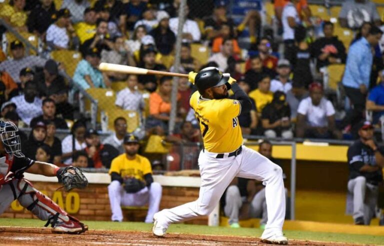 Estrellas y Aguilas triunfan en el beisbol profesional R.Dominicana