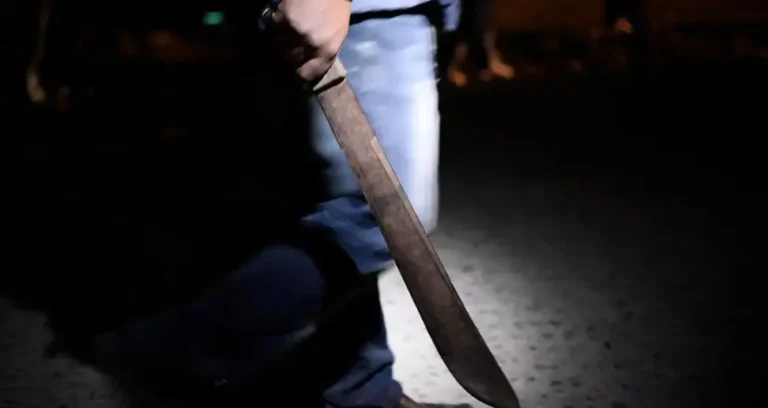 Esto se jodio: Hombre mata a otro por devuelta de dinero de una cerveza