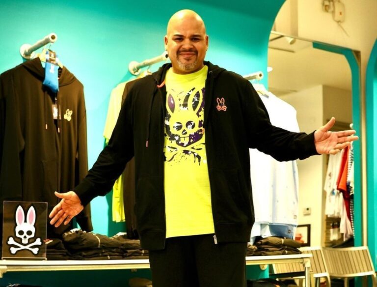 Locutor Alí Warrington defiende a Pamela Sued; dice Tokischa no tiene talento