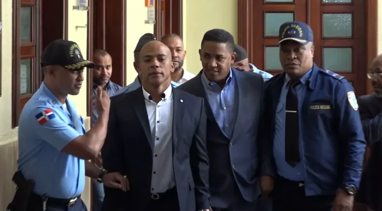 Exlanzador Octavio Dotel rechaza declararse culpable en caso red César el Abusador