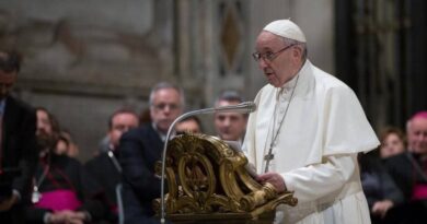 Papa pide diálogo serio sobre no proliferación de armas atómicas