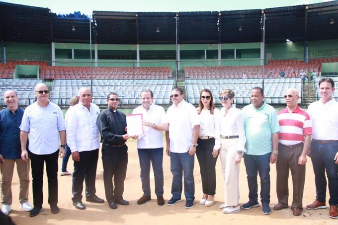Gobierno entrego 40 MM para inicio remodelación estadio de PP