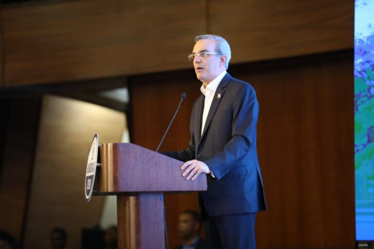 Gobierno del presidente Abinader lanza programa Burocracia Cero para agilizar trámites en el Estado