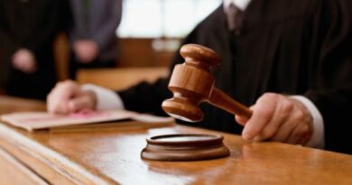 Corte revoca auto de no ha lugar y dicta apertura a juicio contra médico