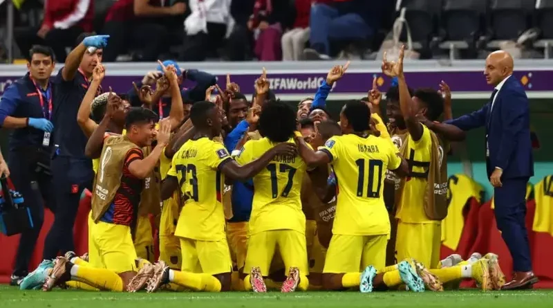Ecuador derrota 2-0 a Qatar en el partido inaugural de la Copa del Mundo
