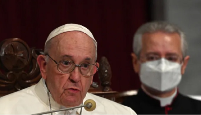 El papa dice que paz es posible en Ucrania y reitera disponibilidad a mediar