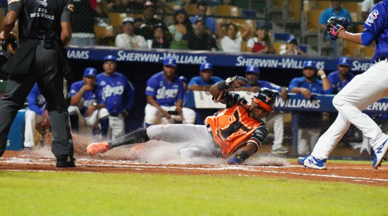 Gigantes, Aguilas y Toros ganan en el torneo beisbol dominicano