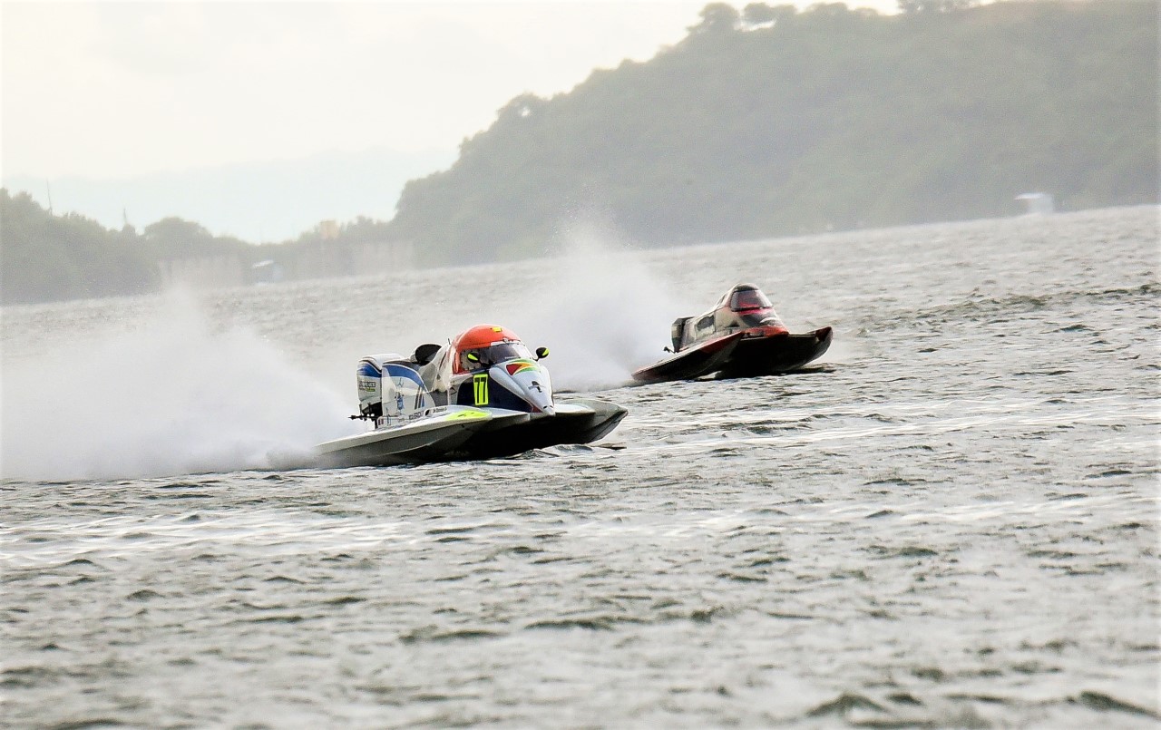 Guyanés Iam Gonzalves súper ganador Gran Premio Internacional Botes de Alta Velocidad F-1 H2O del domingo