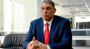 Ministro del Interior acepta levantar la medida de límite de venta de alcohol en Santo Domingo