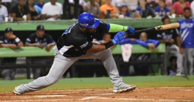 Licey, Aguilas y Toros triunfan en el beisbol profesional dominicano