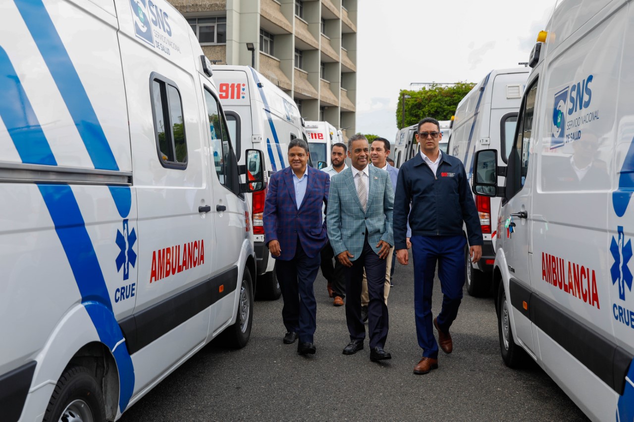 Sistema 9-1-1 suma 120 nuevas ambulancias entregadas al SNS para fortalecer las atenciones a emergencias prehospitalarias