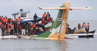 Un avión con 43 personas se estrelló en un lago de Tanzania