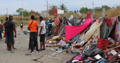 Desalojan a migrantes haitianos de campamento en frontera norte de México