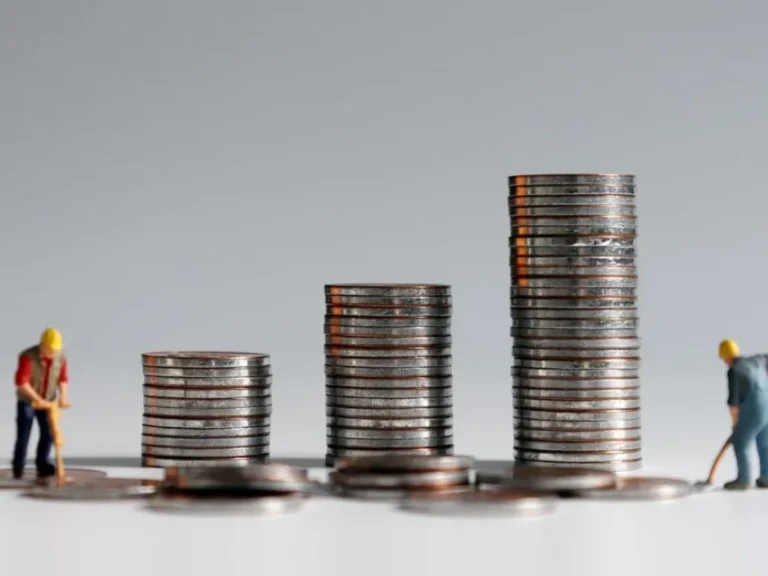 Subir mucho el salario mínimo puede elevar trabajos en Latinoamérica, según FMI