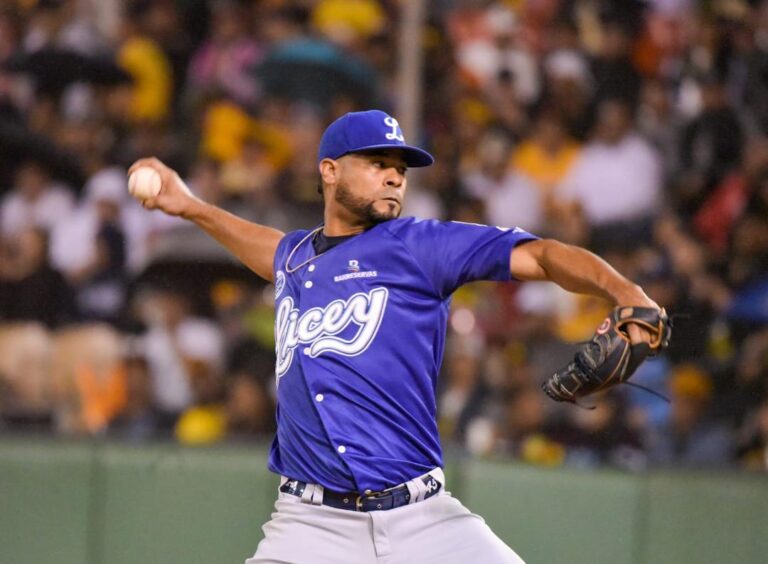 Licey apabulla a las Aguilas; Toros y Gigantes ganan en beisbol RD