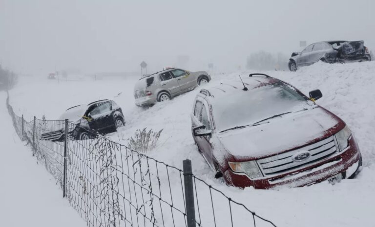 EE.UU: Más de millón de personas sin luz por gran tormenta invernal