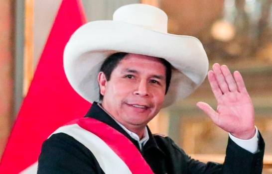 Pedro Castillo fue detenido por la Policía tras ser destituido por el Congreso peruano