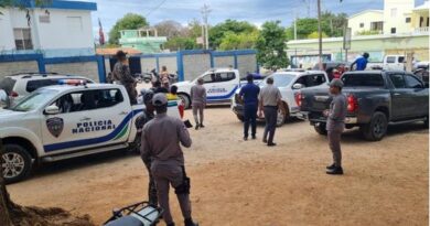 Policía dominicana detiene a 700 personas en sólo cuatro días