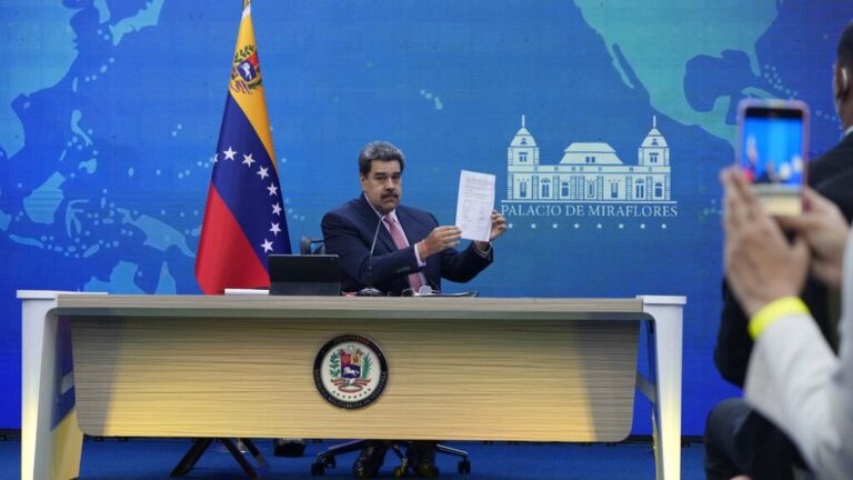 Venezuela tiene US$30,000 MM «bloqueados» por las sanciones