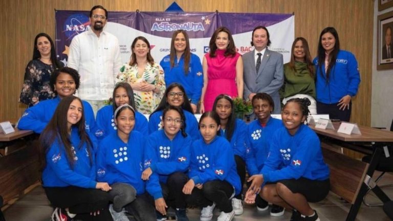 Diez niñas dominicanas visitarán el Space Center de la NASA