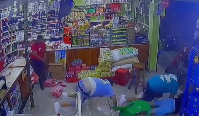 Se entrega sargento mató a dos personas e hirió a otras personas en un colmadón en Baní