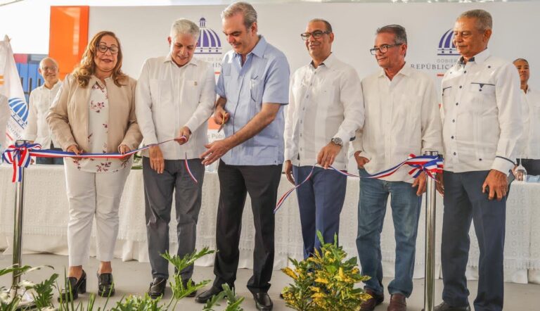 Abinader inaugura remodelación de autopista Santiago-Navarrete