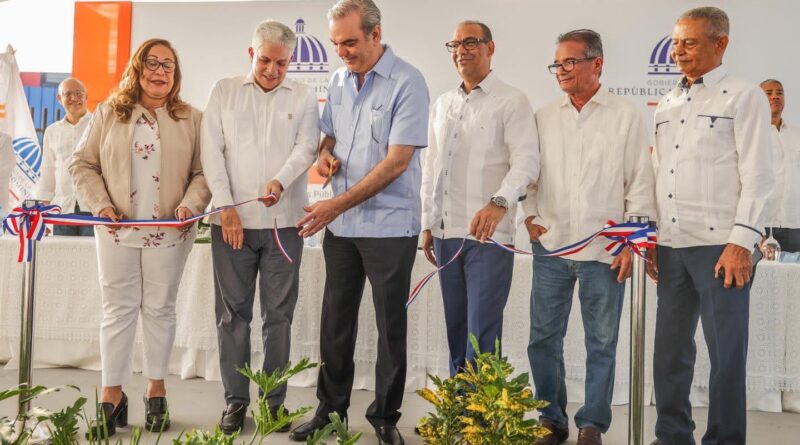 Abinader inaugura remodelación de autopista Santiago-Navarrete