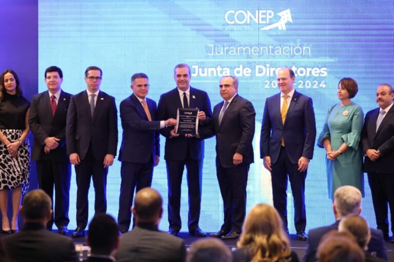 El CONEP reconoce al presidente Luis Abinader
