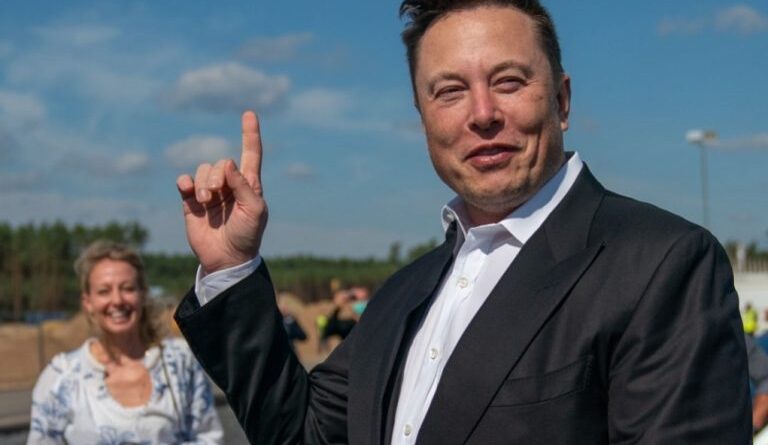 Elon Musk apunta a cero anuncios en Twitter