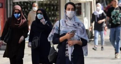 La Fiscalía de Irán pide castigar con firmeza a mujeres que no usen el velo