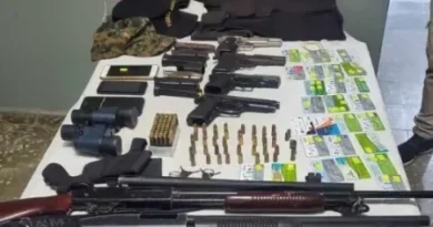 Policía ocupa 7 armas de fuego durante allanamiento a estafadores con tarjetas Supérate