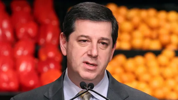 Ex jefe de Walmart advierte que los estadounidenses enfrentan un “mundo de dolor” debido a la inflación