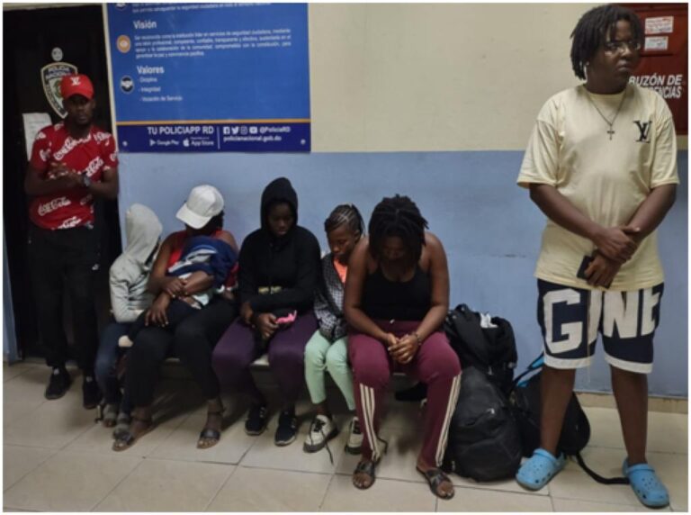 Apresan a conductor haitiano por transportar compatriotas indocumentados