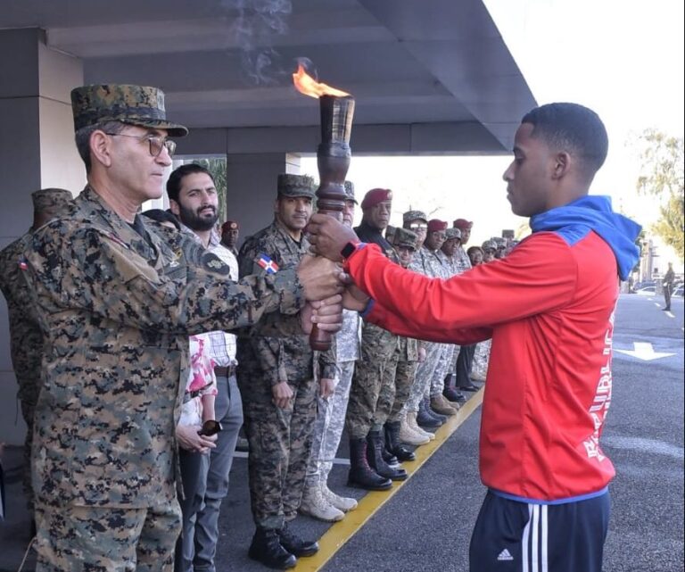 Inician recorrido de la antorcha para Juegos Deportivos Militares