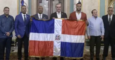 ¡Despedida! Abinader entrega bandera para Clásico Mundial