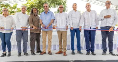 Abinader inaugura carretera que interconecta comunidades de Santiago y Puerto Plata