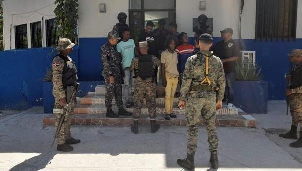 Ejército RD detiene seis haitianos eran buscados por muerte policías