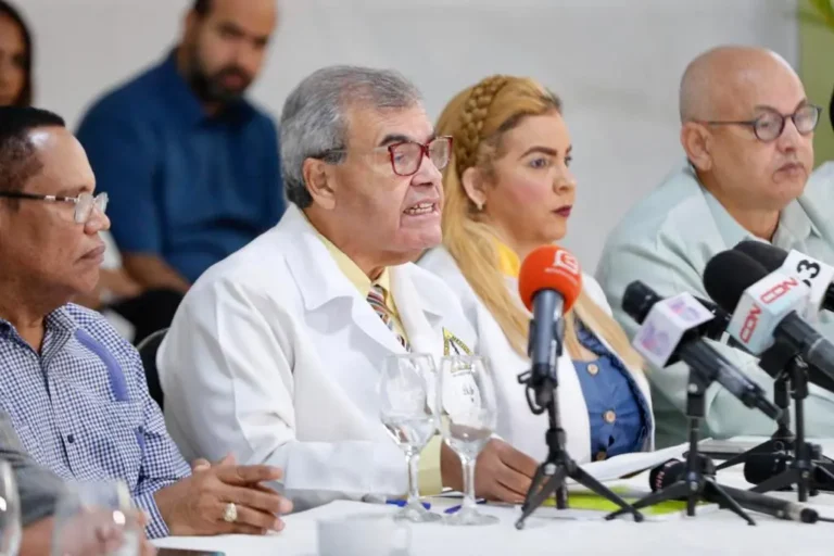 Médicos paralizarán servicios a todas las ARS este jueves y viernes