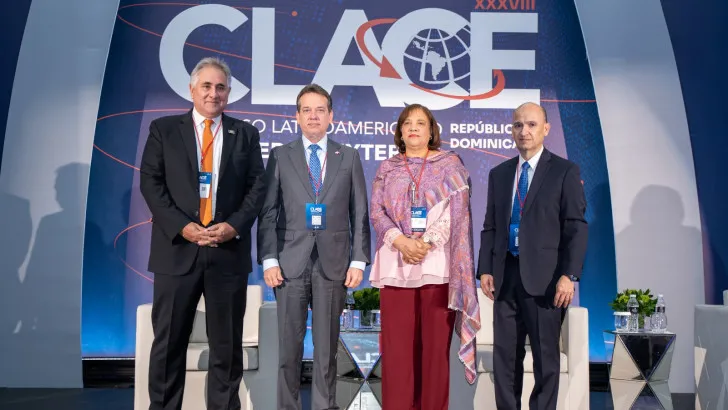 Entorno internacional plantea desafíos para el desarrollo y financiamiento de sectores exportadores