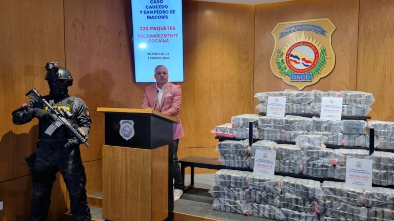 Ocupan 320 paquetes presumiblemente cocaína en Caucedo y SPM